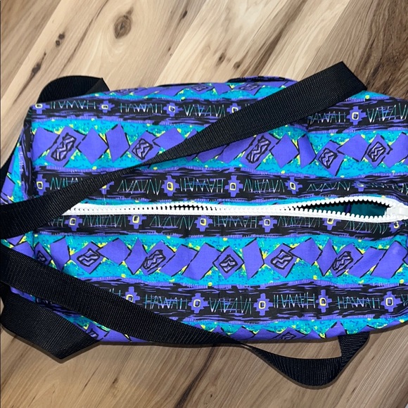 Colorful Retro Hawaii Duffle Bag NWOT - Picture 11 of 12